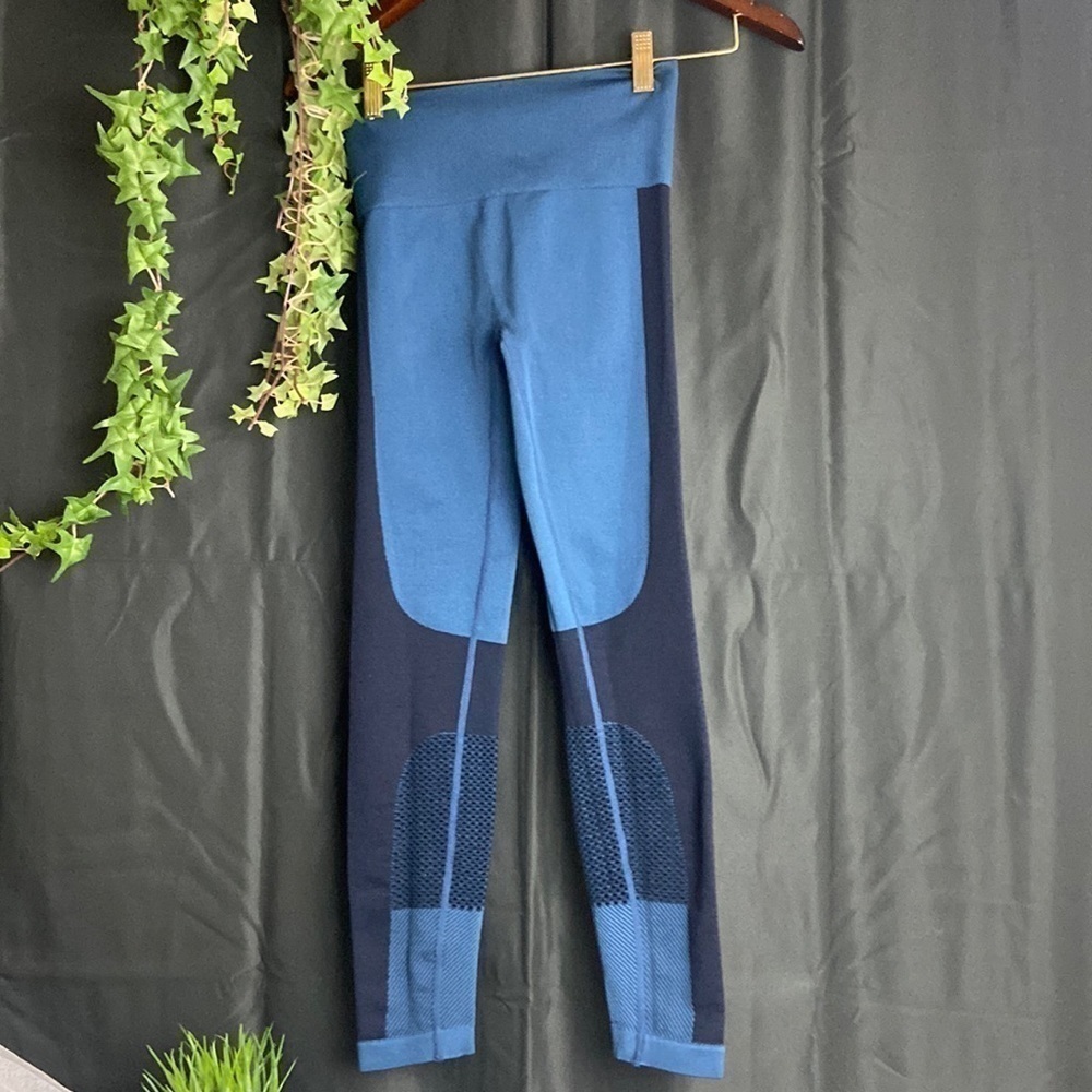 Blue Yoga Pants☮️💕​ - Picture 5 of 10